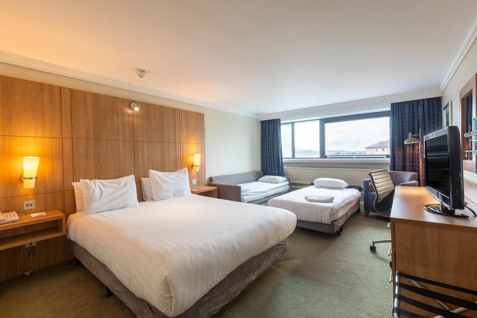 Holiday Inn Cardiff City By Ihg Exterior foto
