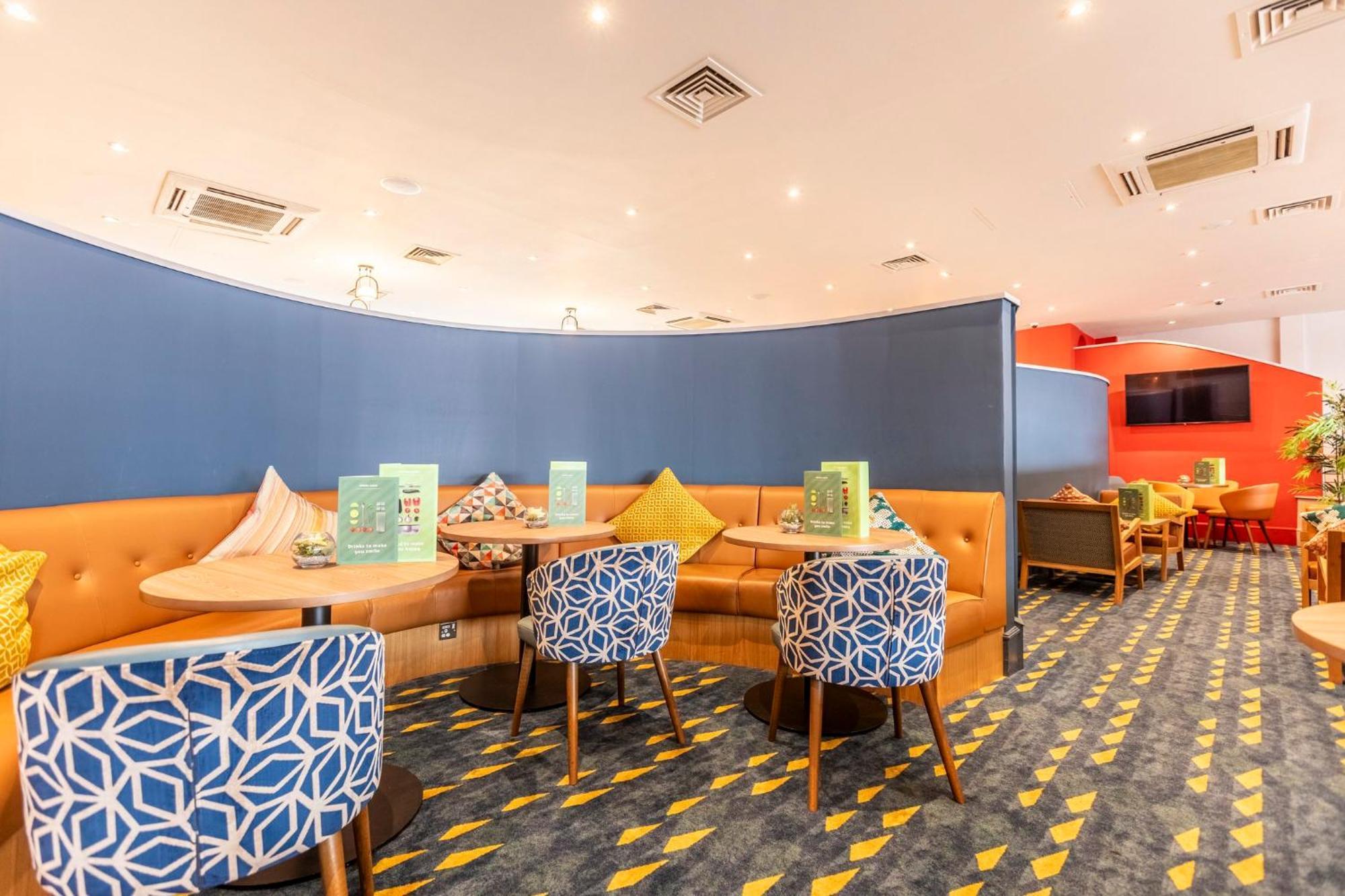 Holiday Inn Cardiff City By Ihg Exterior foto
