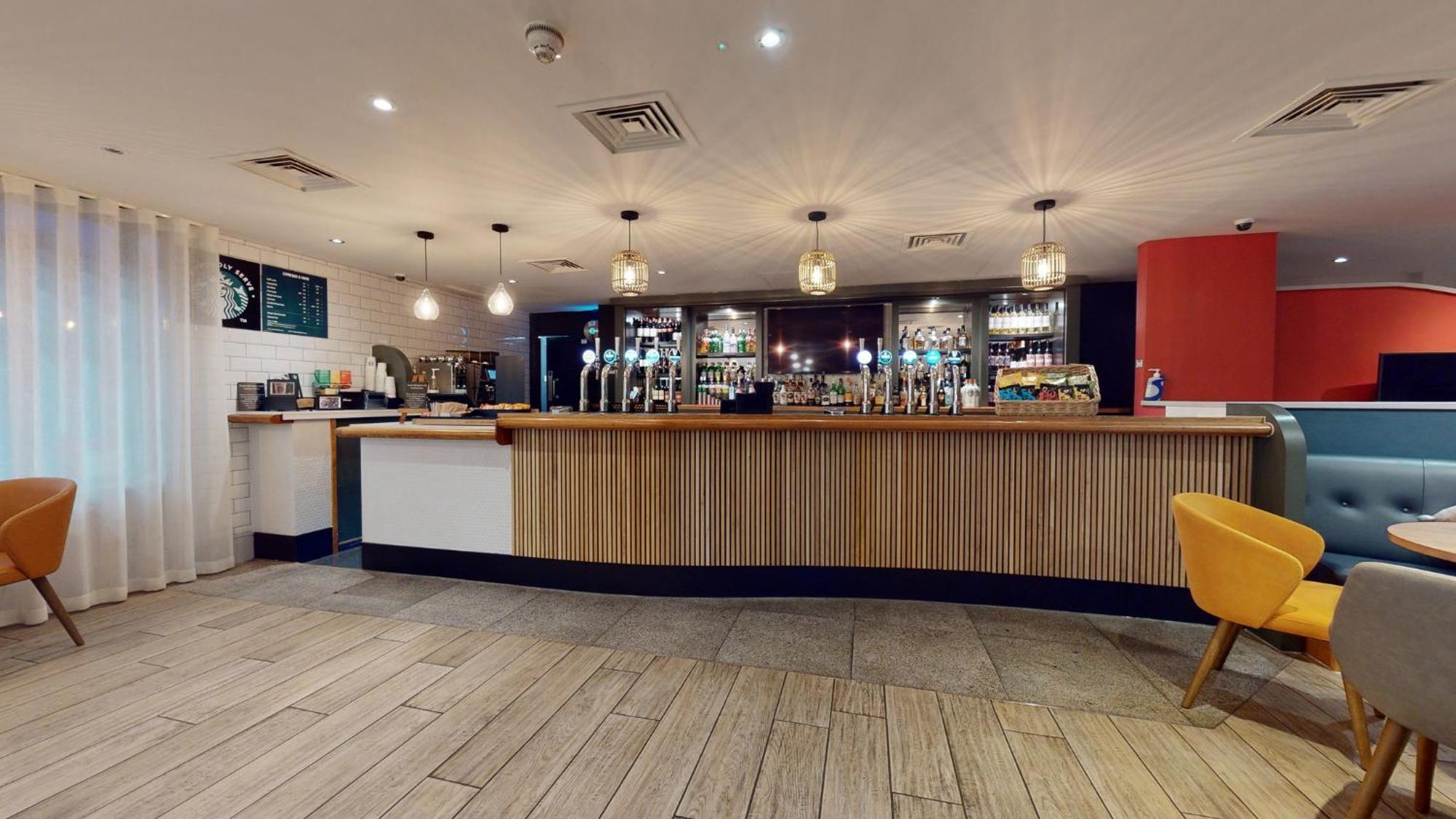 Holiday Inn Cardiff City By Ihg Exterior foto