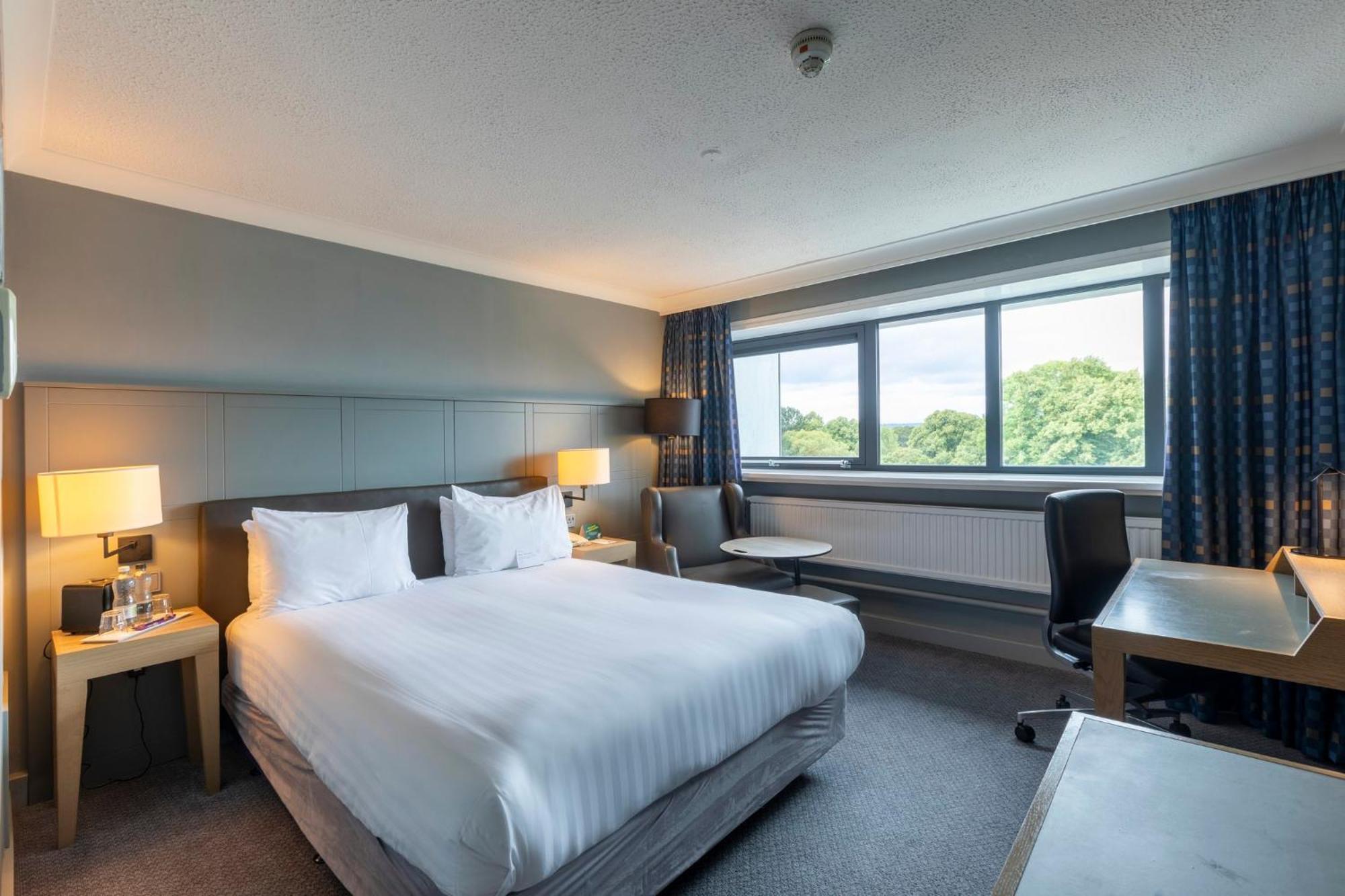 Holiday Inn Cardiff City By Ihg Exterior foto
