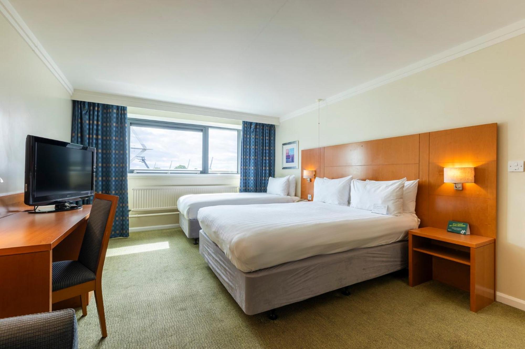 Holiday Inn Cardiff City By Ihg Exterior foto